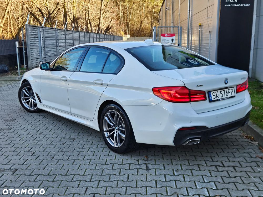 BMW Seria 5 520d xDrive M Sport sport - 37