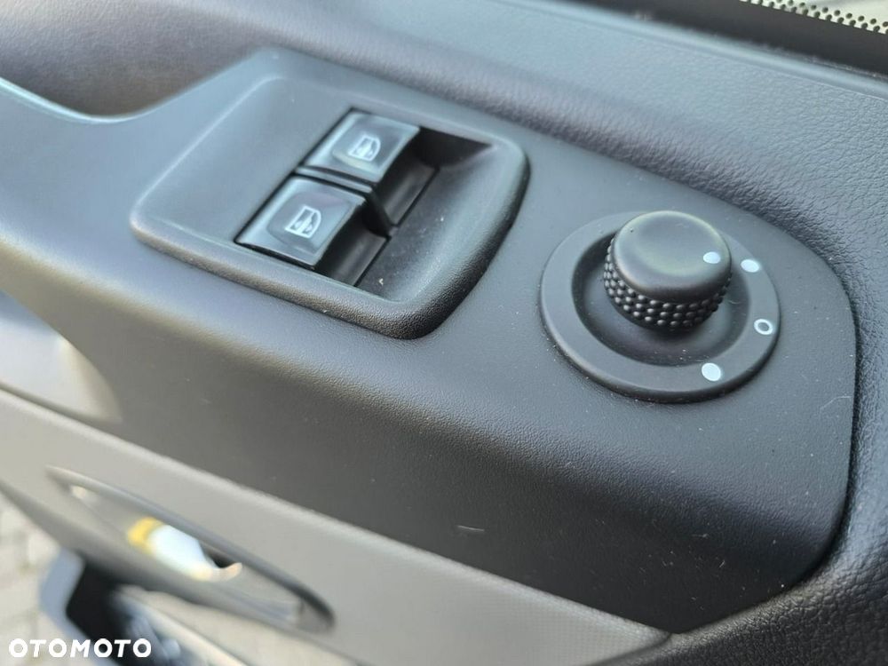 Renault Trafic - 21