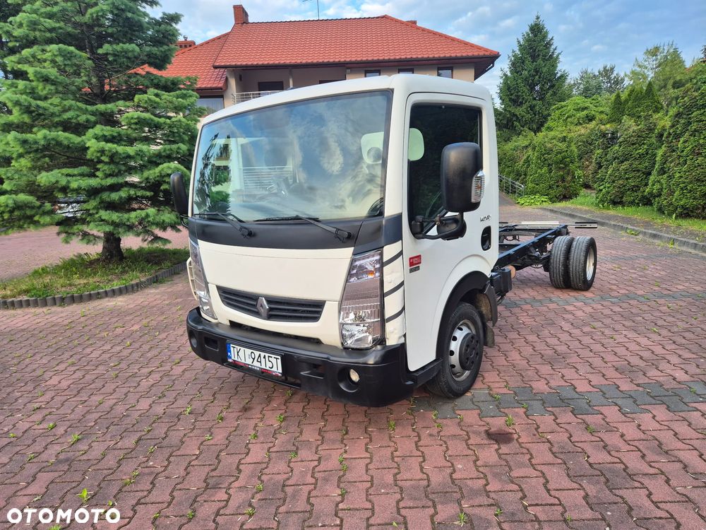 Renault Maxity - 4