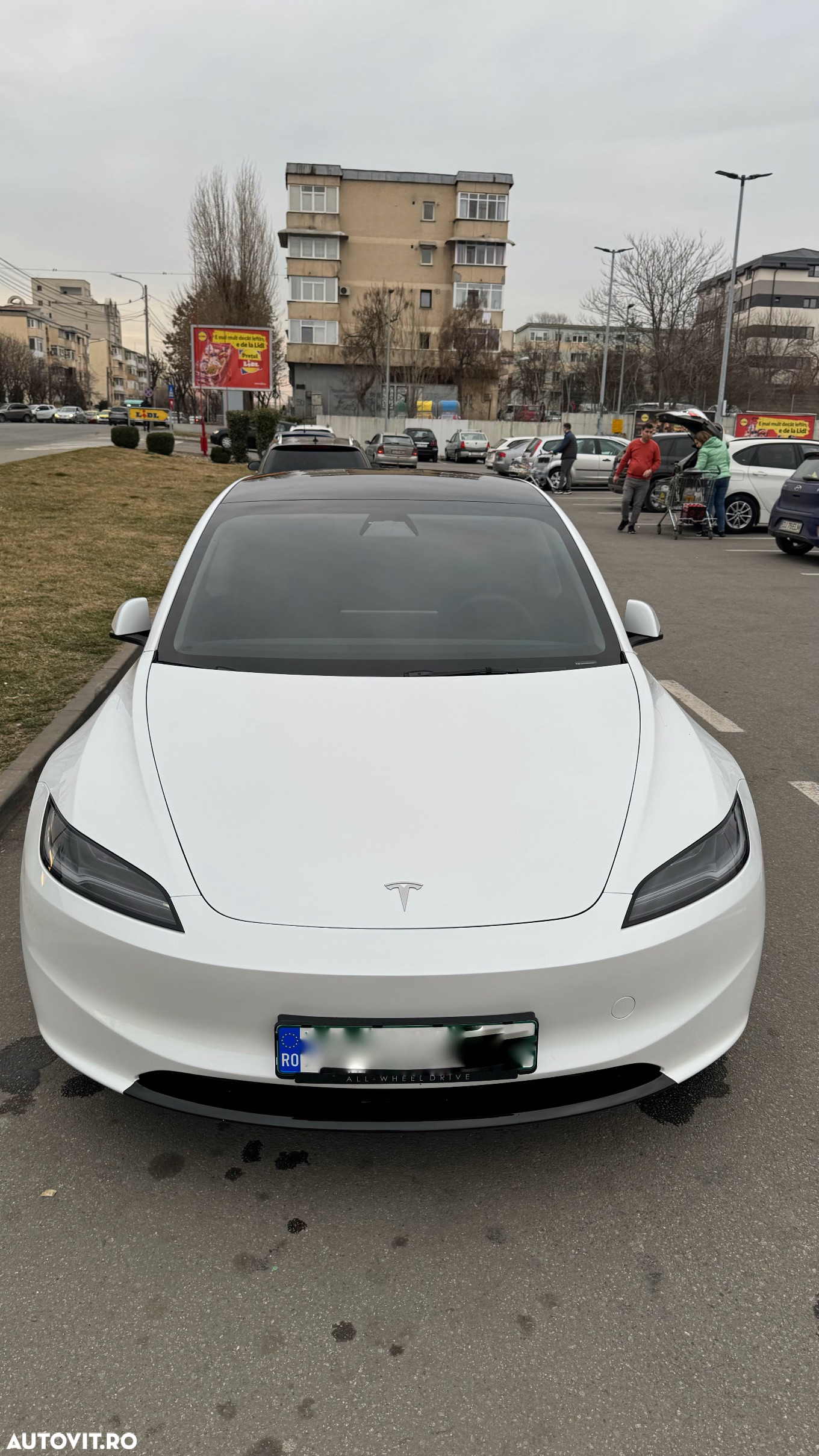 Tesla Model 3 Standard Reichweite Plus Hinterradantrieb - 2