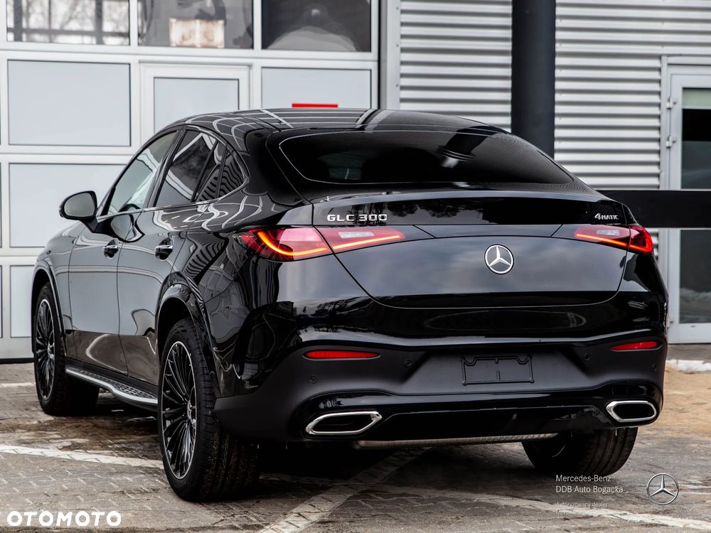 Mercedes-Benz GLC 300 mHEV 4-Matic AMG Line - 4