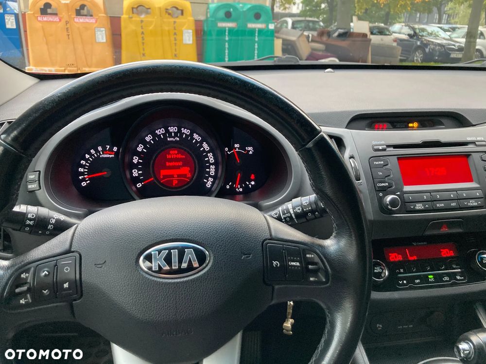 Kia Sportage 2.0 CVVT 2WD Automatik Vision - 23
