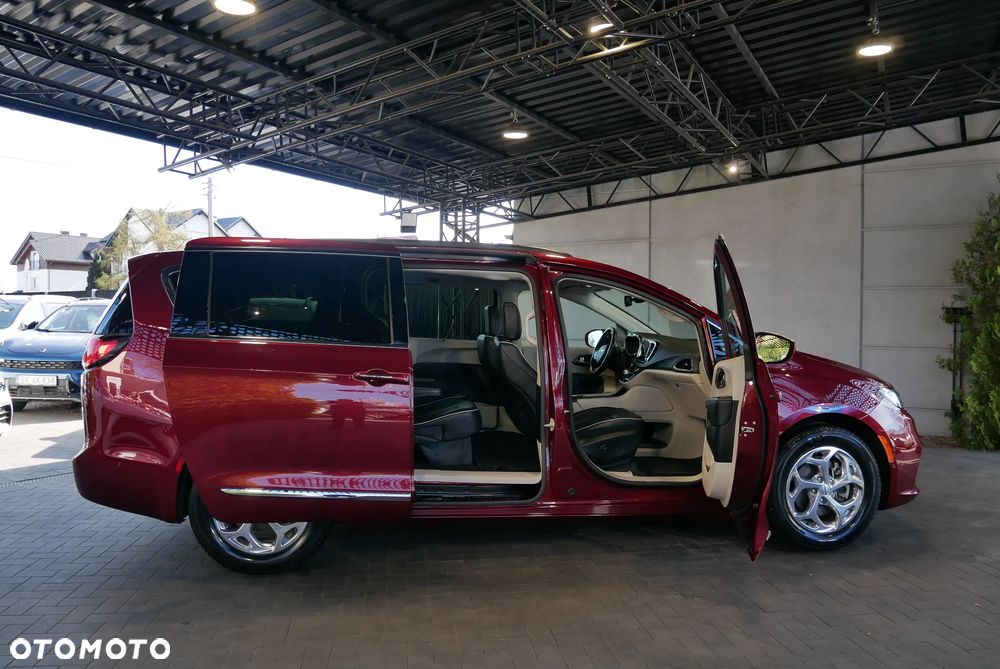 Chrysler Pacifica - 7