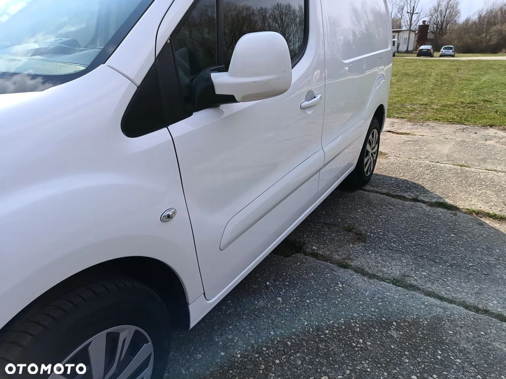 Citroën Berlingo 1.6 diesel Blue HDI 99kM, manual, 2016 rok EURO 6! STAN BARDZO DOBRY, PRZEBIEG GWARANTOWANY! - 14