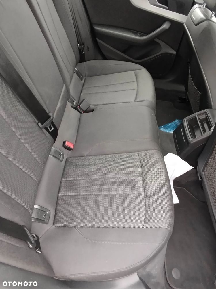 Audi A4 Avant - 4