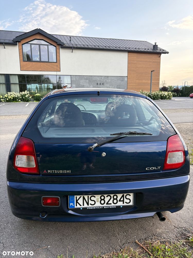 Mitsubishi Colt - 5