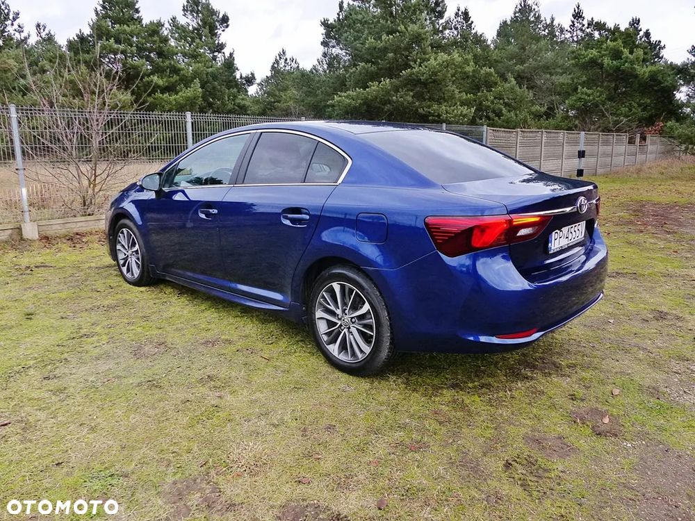 Toyota Avensis 2.0 D-4D Premium - 11