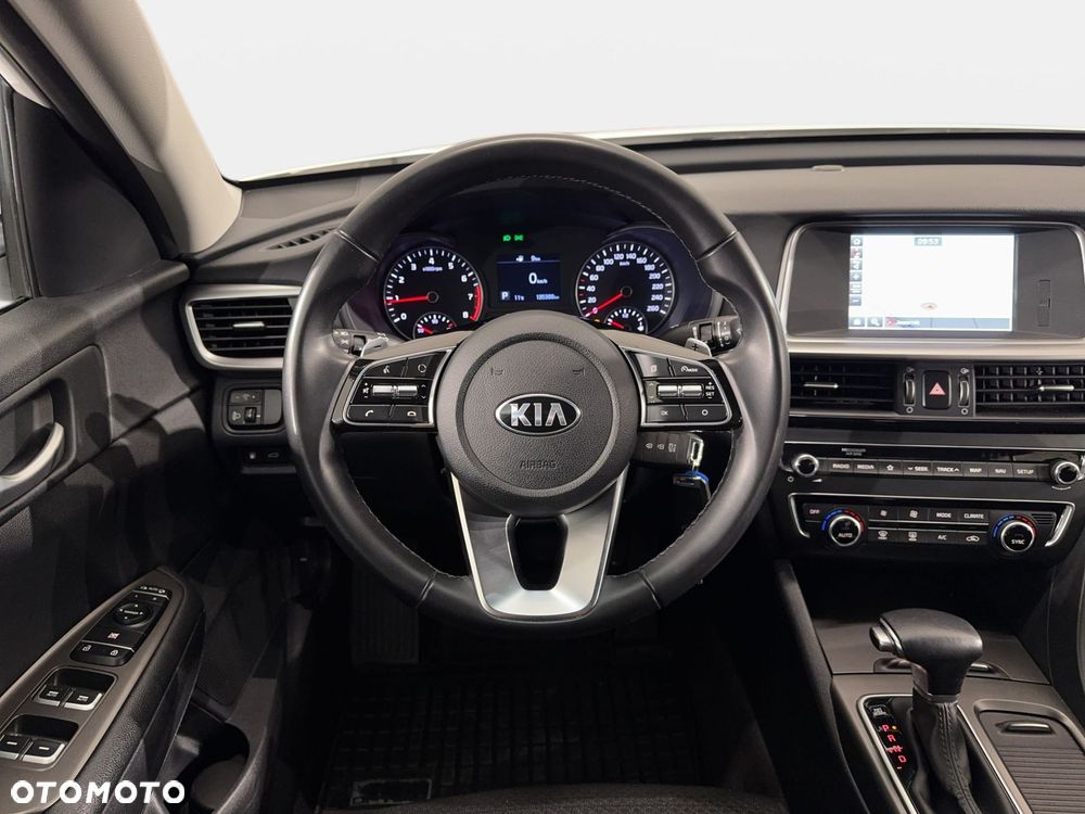 Kia Optima - 16