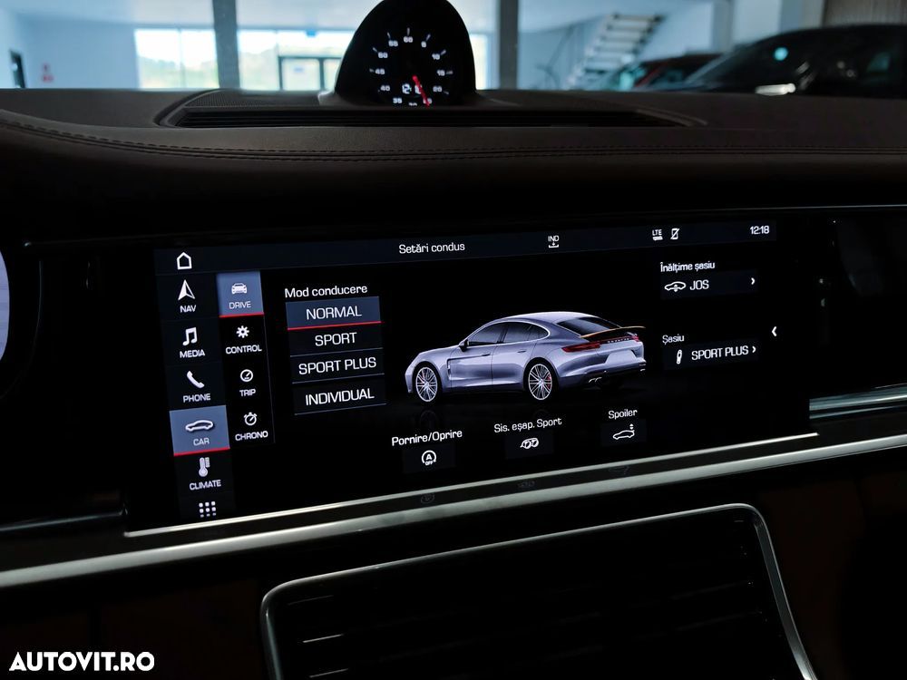 Porsche Panamera - 16