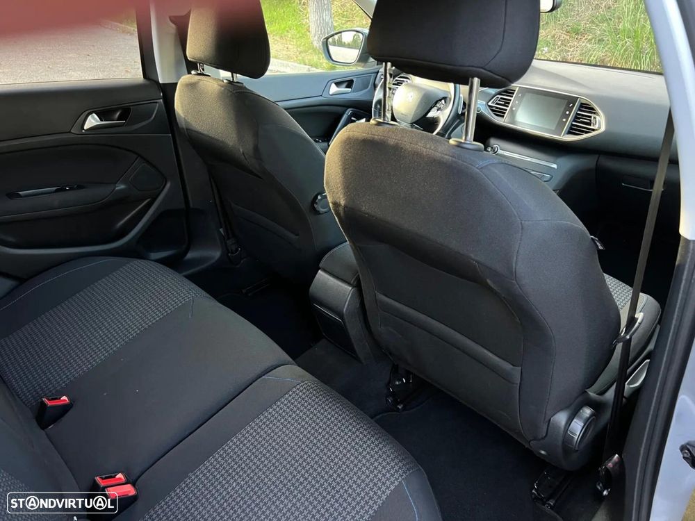 Peugeot 308 SW - 27