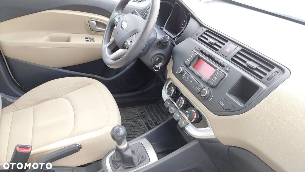 Kia Rio 1.2 M - 15