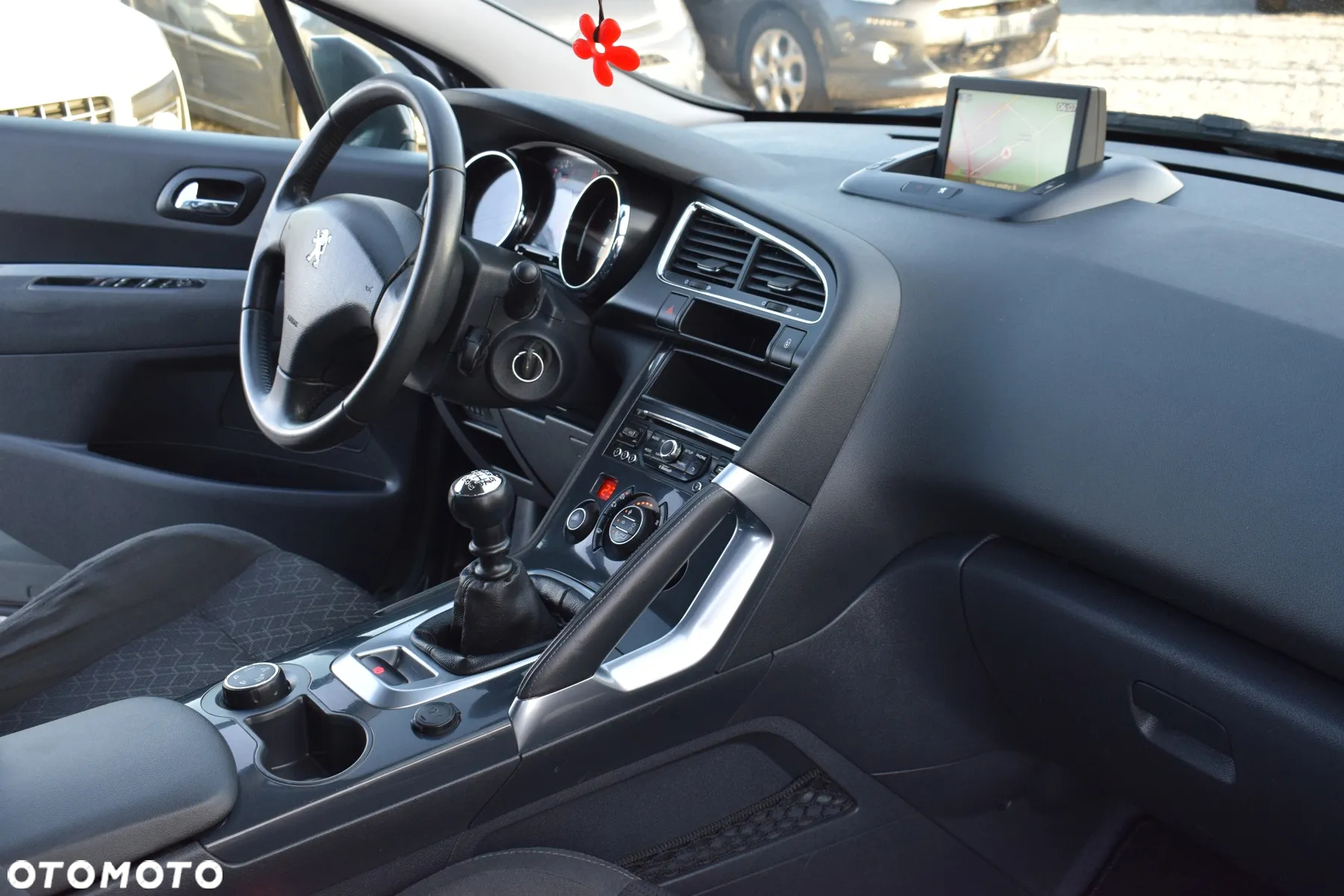 Peugeot 3008 HDi 115 Allure - 12