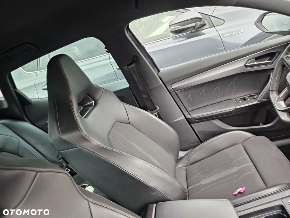 Cupra Formentor 1.4 e-Hybrid DSG - 8