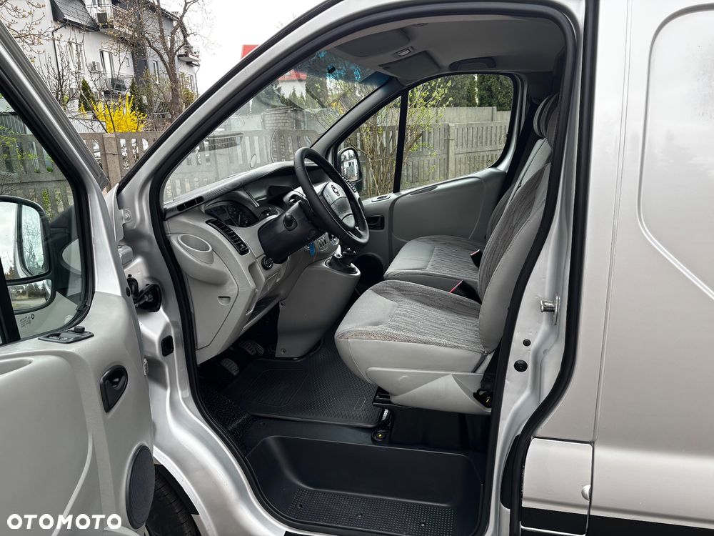 Renault Trafic - 18