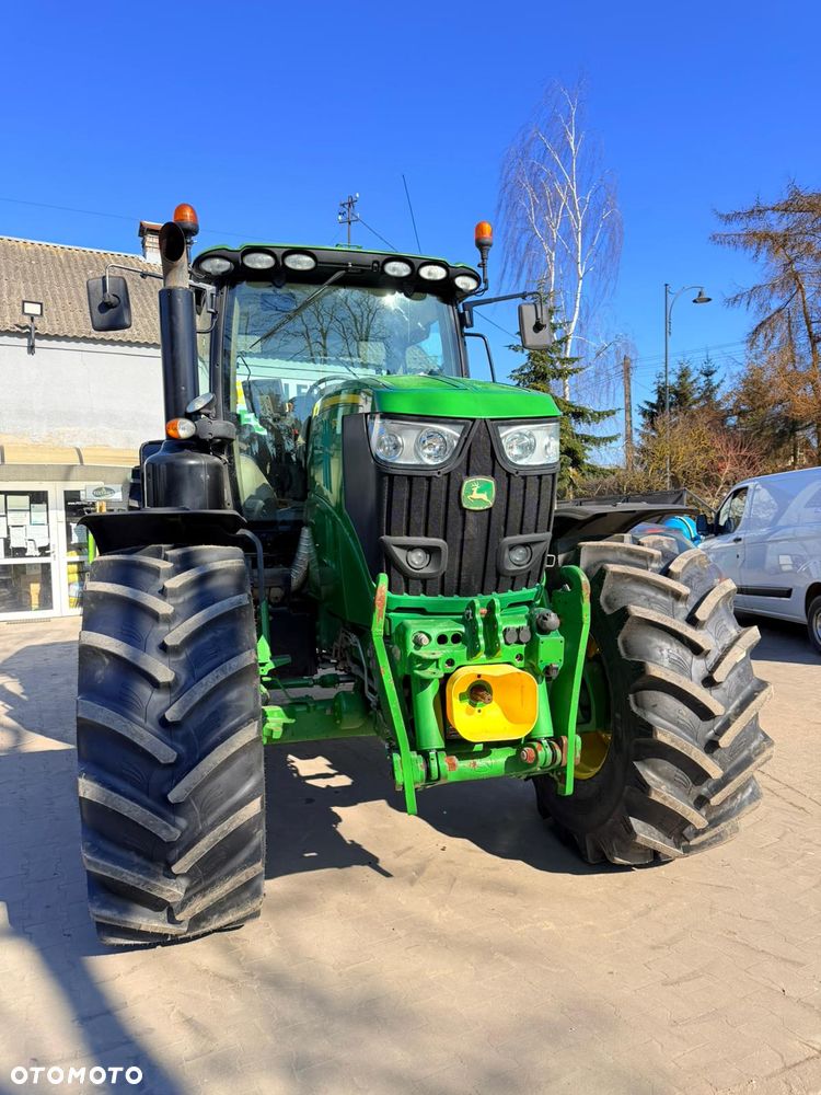 John Deere 6175R - 3