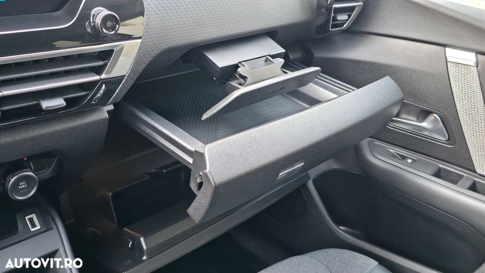 Citroën C4 PureTech 130 Stop&Start EAT8 SHINE - 36