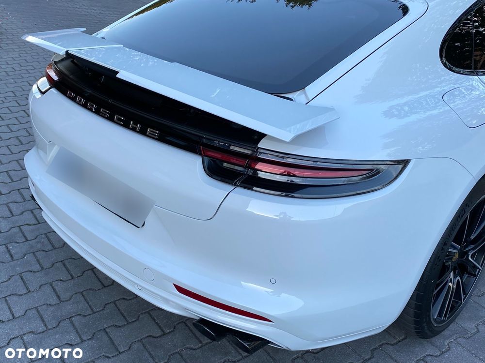 Porsche Panamera - 24
