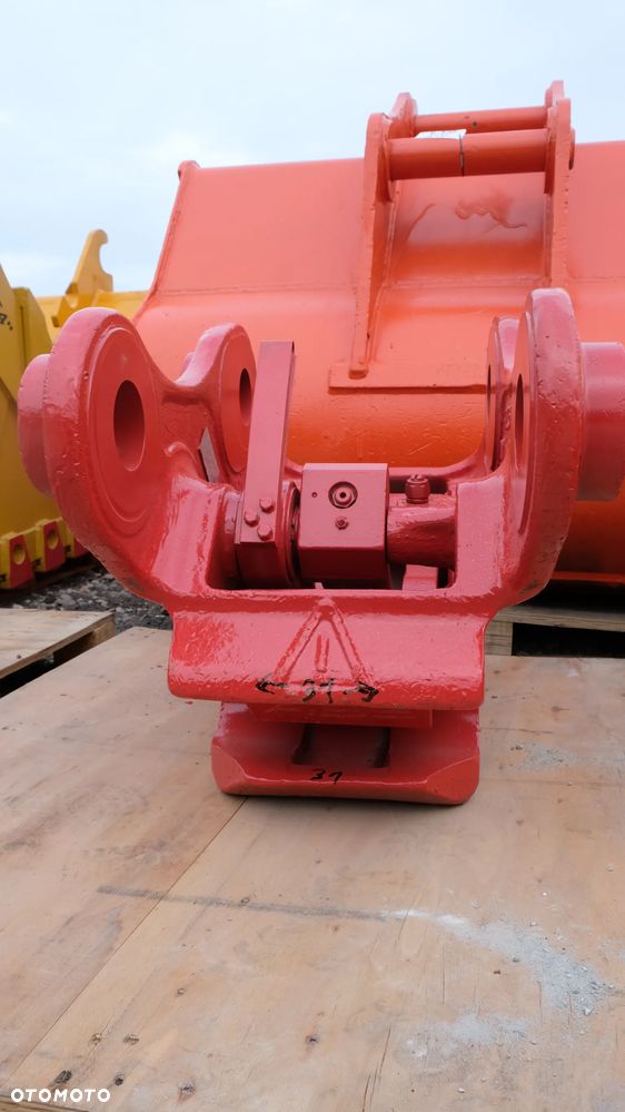 Szybkozłącze CAT 320  fi 80 mm MIller pasujące do innych maszyn koparki 18-25 ton - 5