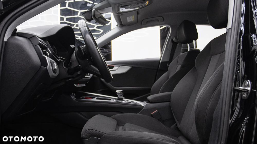 Audi A4 Limousine 35 TFSI Sport S tronic - 15