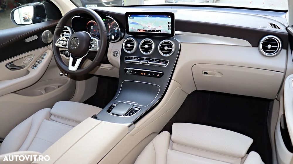 Mercedes-Benz GLC 300 e 4MATIC - 22