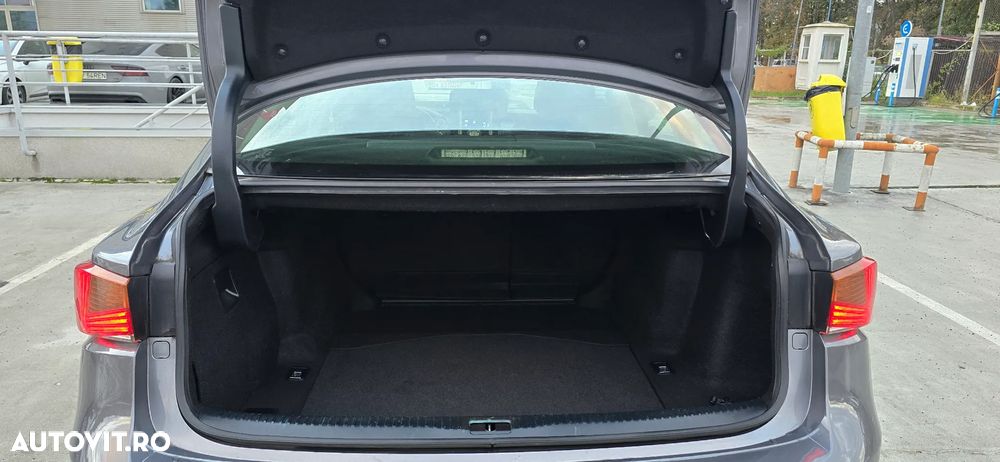 Lexus Seria IS 300h Executive Plus - 20