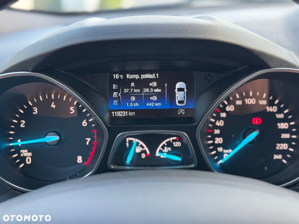 Ford Kuga 1.5 EcoBoost 2x4 Titanium - 28