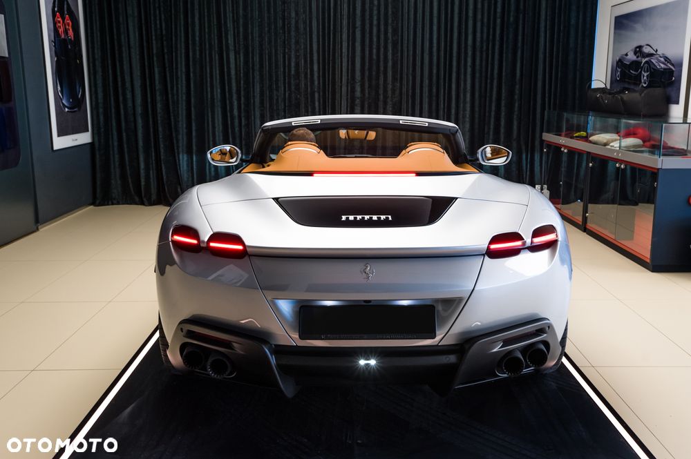Ferrari Roma Spider - 8