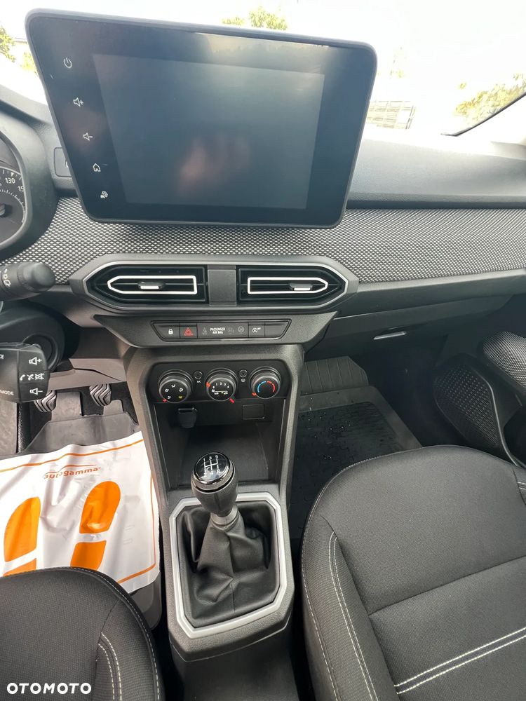 Dacia Sandero - 25