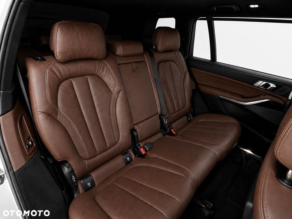 BMW X7 - 11