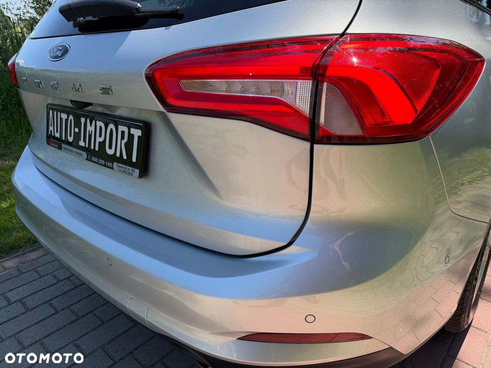 Ford Focus 1.0 EcoBoost STart-Stopp-System TITANIUM X - 32