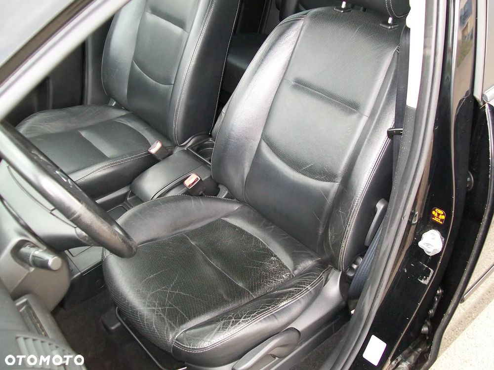 Mazda 5 2.0 Exclusive + - 17