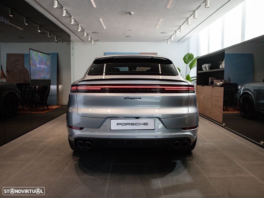 Porsche Cayenne Coupé E-Hybrid Black Edition - 11