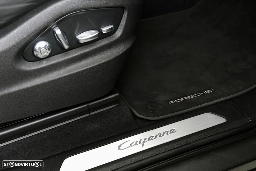 Porsche Cayenne E-Hybrid — fotografia 19