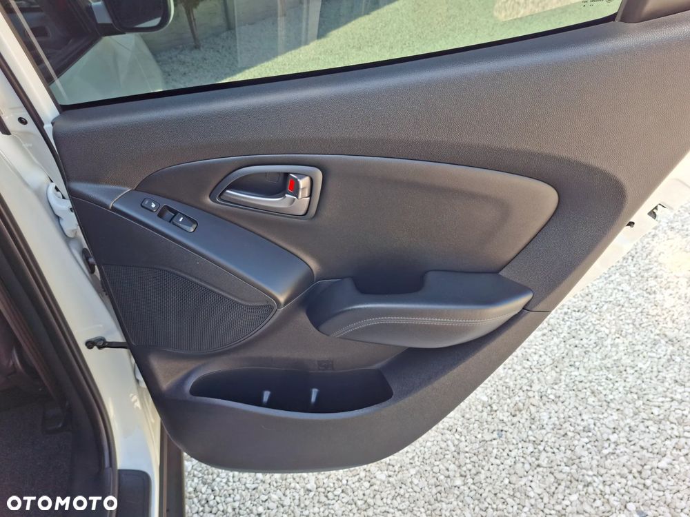 Hyundai ix35 2.0 2WD Automatik Trend - 27