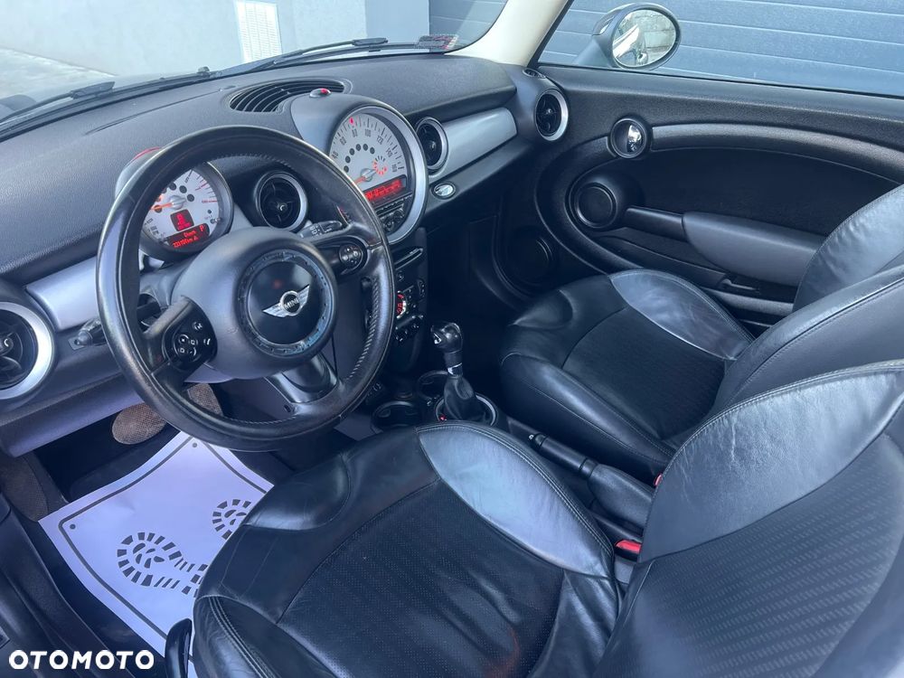 MINI Cooper Standard - 13