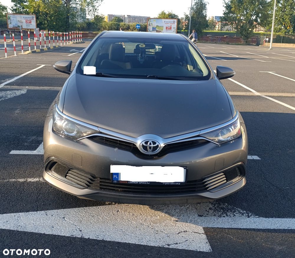 Toyota Auris - 1