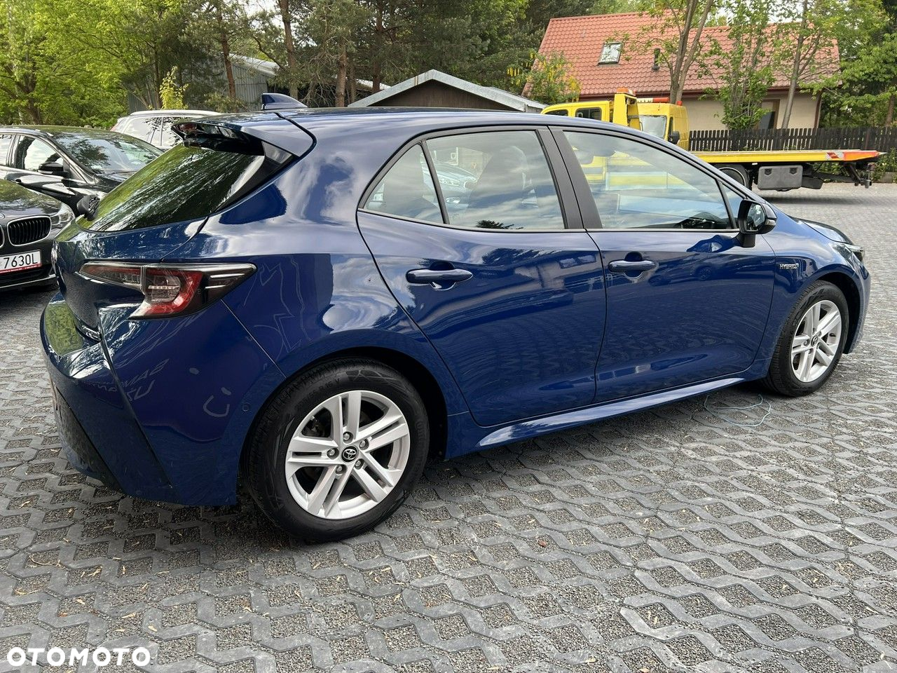 Toyota Corolla - 12