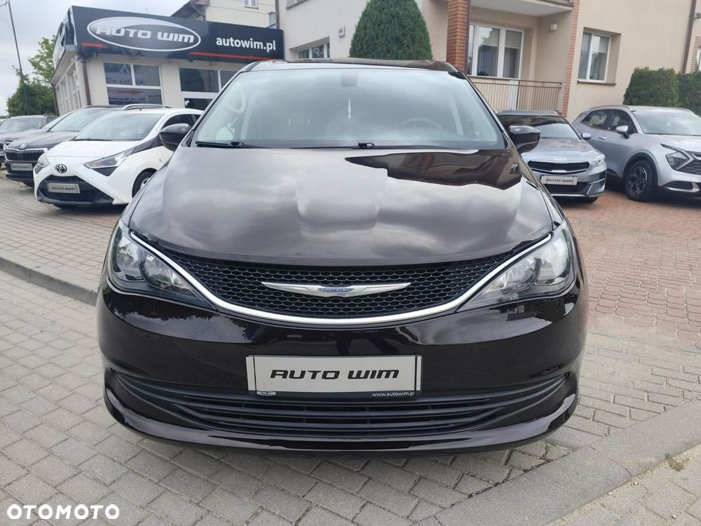 Chrysler Pacifica - 3