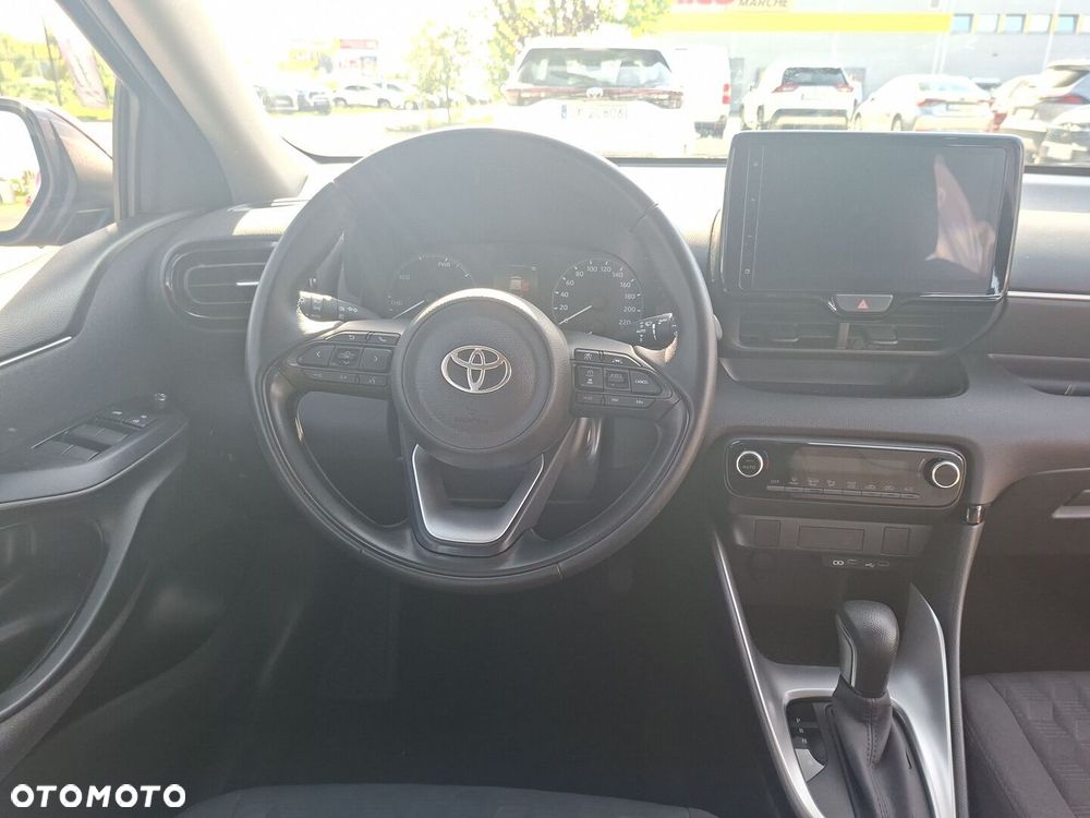 Toyota Yaris - 12