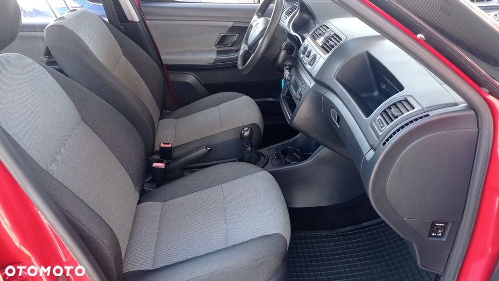 Skoda Roomster 1.2 Ambition PLUS EDITION - 35