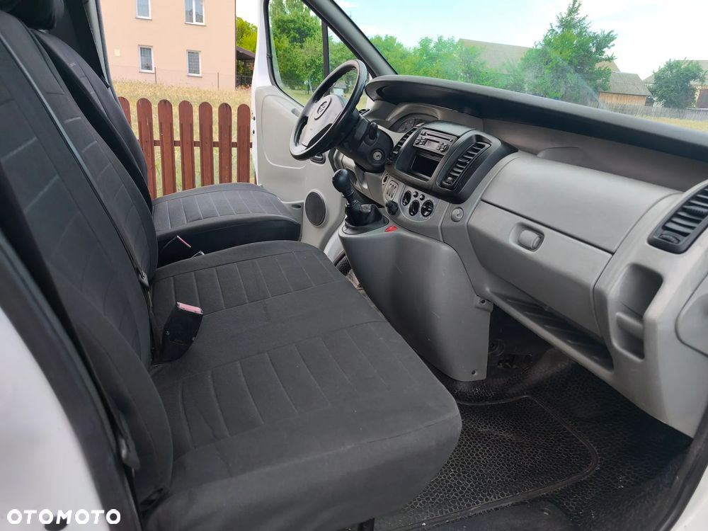 Opel Vivaro - 16