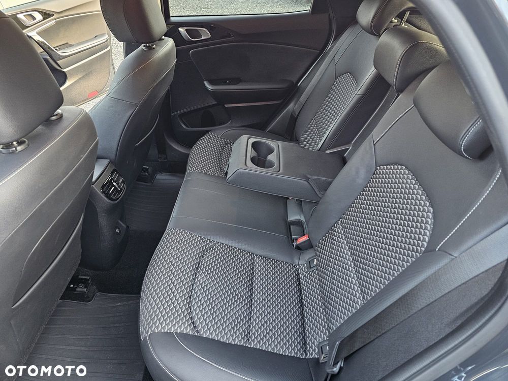 Kia XCeed 1.5 T-GDI Business Line DCT - 31