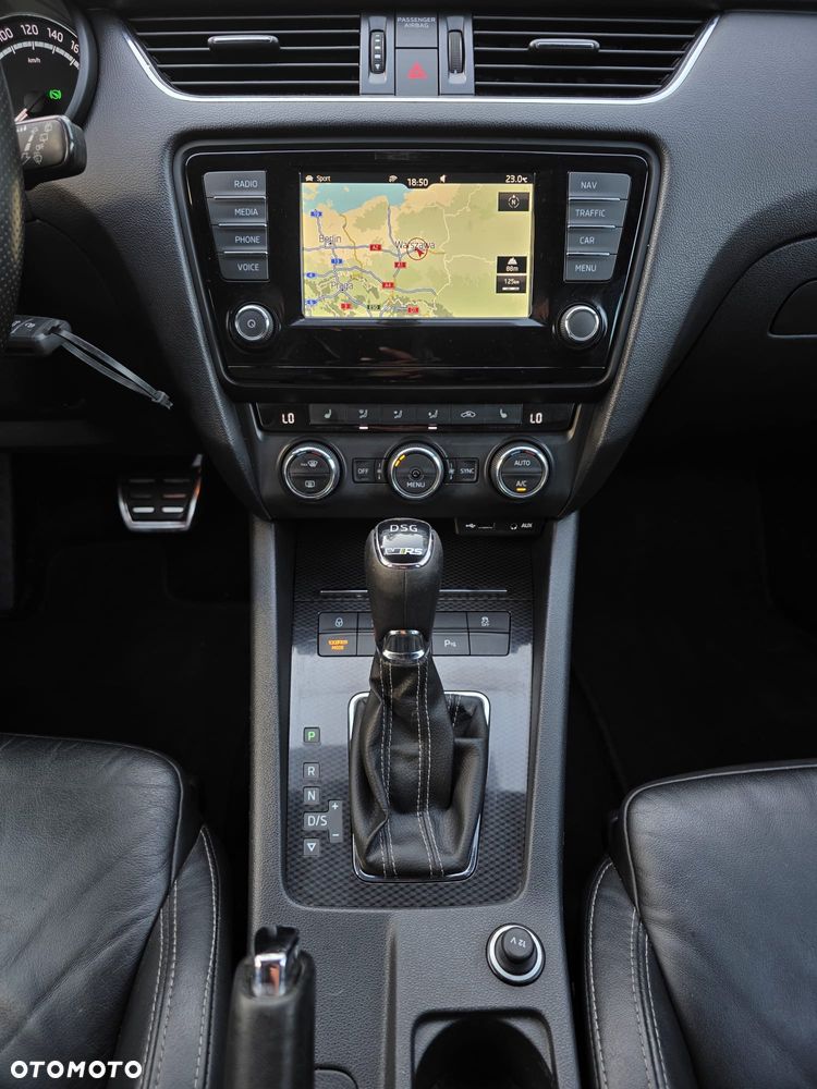 Skoda Octavia 2.0 TDI RS Challenge DSG - 20