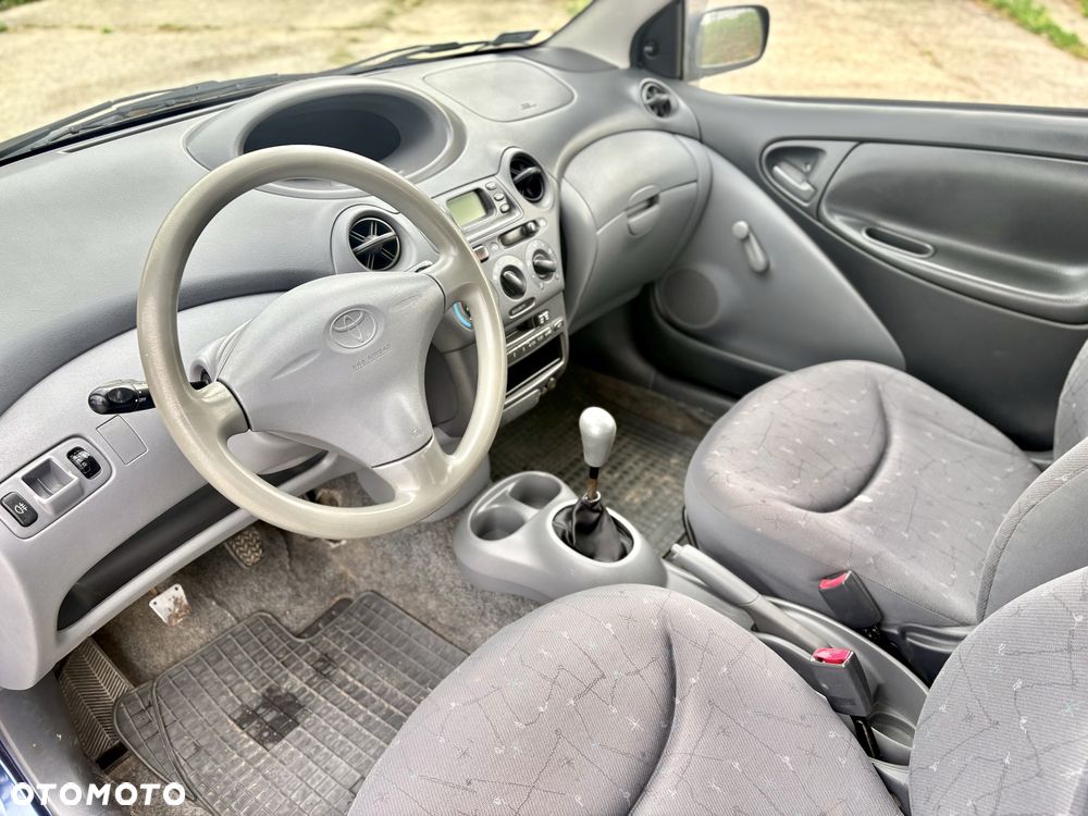 Toyota Yaris - 8