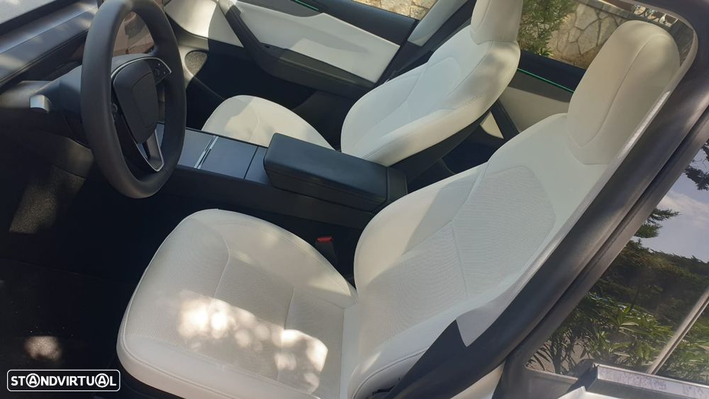 Tesla Model Y Long Range Tração Integral Premium - 13