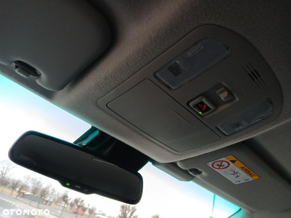 Toyota Hilux 2.8 D-4D Double Cab SR5 4x4 - 34