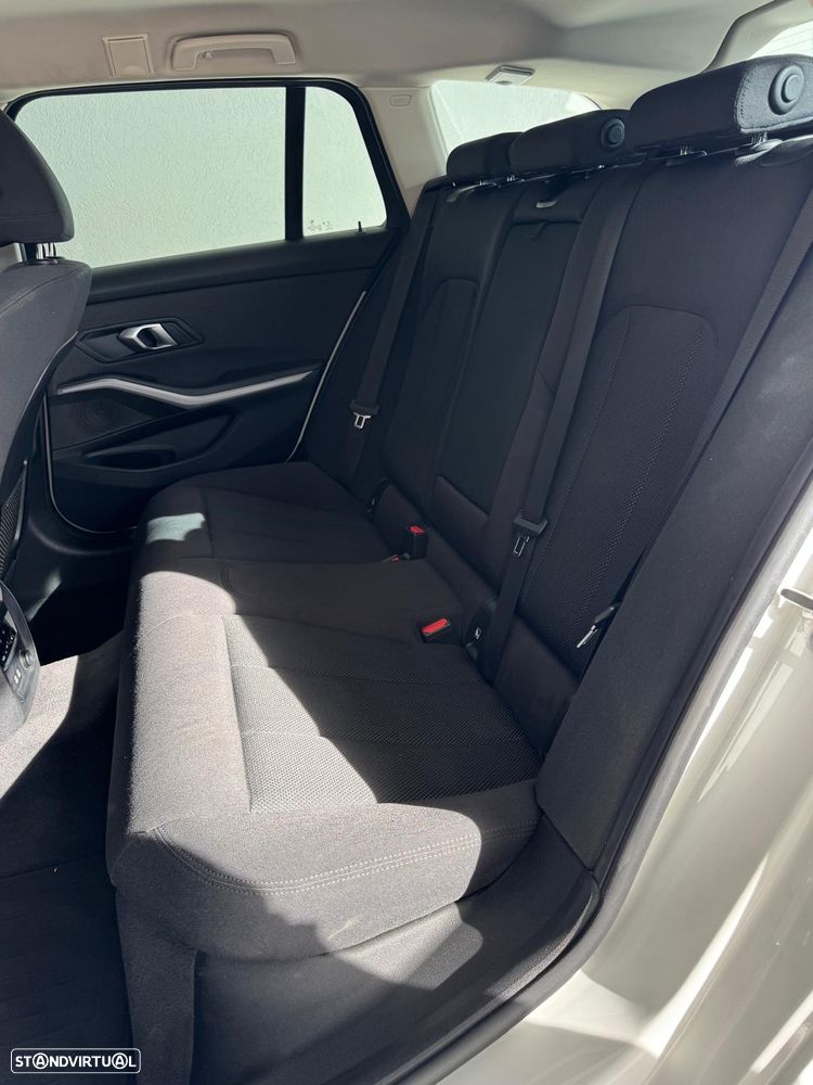 BMW 320 d Auto - 15