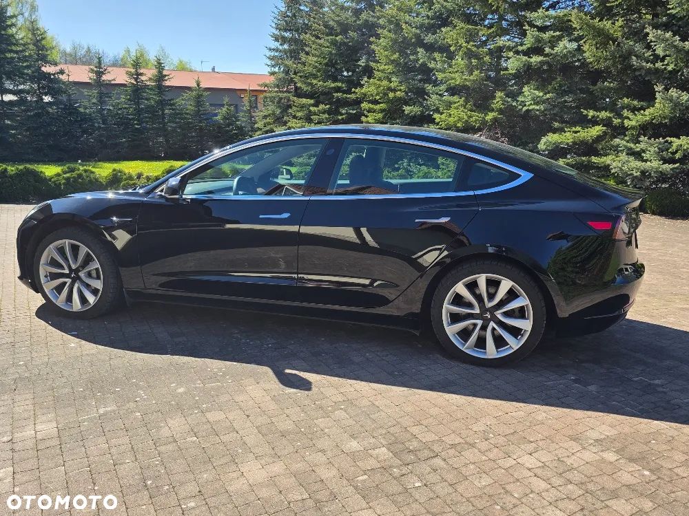 Tesla Model 3 - 7