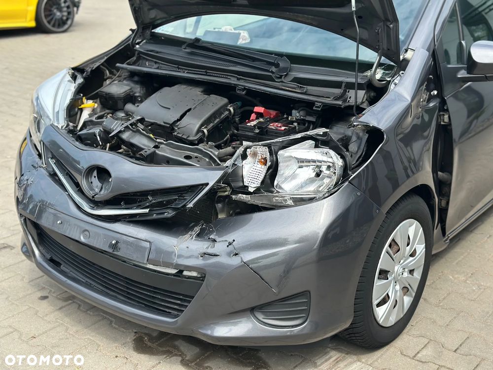 Toyota Yaris - 8