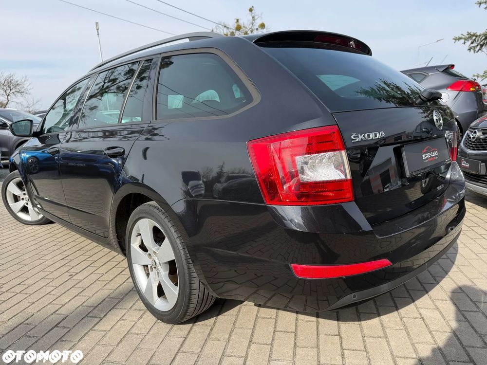 Skoda Octavia 2.0 TDI DSG Ambition - 2